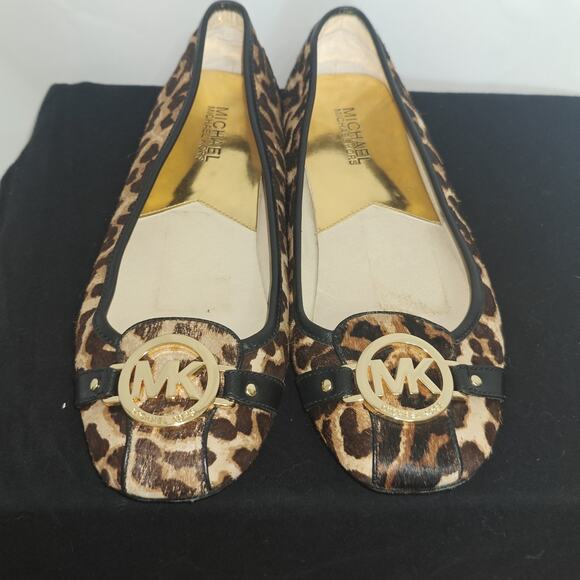 MICHAEL KORS women Size 9 Ballet Flats Loafers Leopard Calf hair Gold Logo READ - Picture 2 of 13